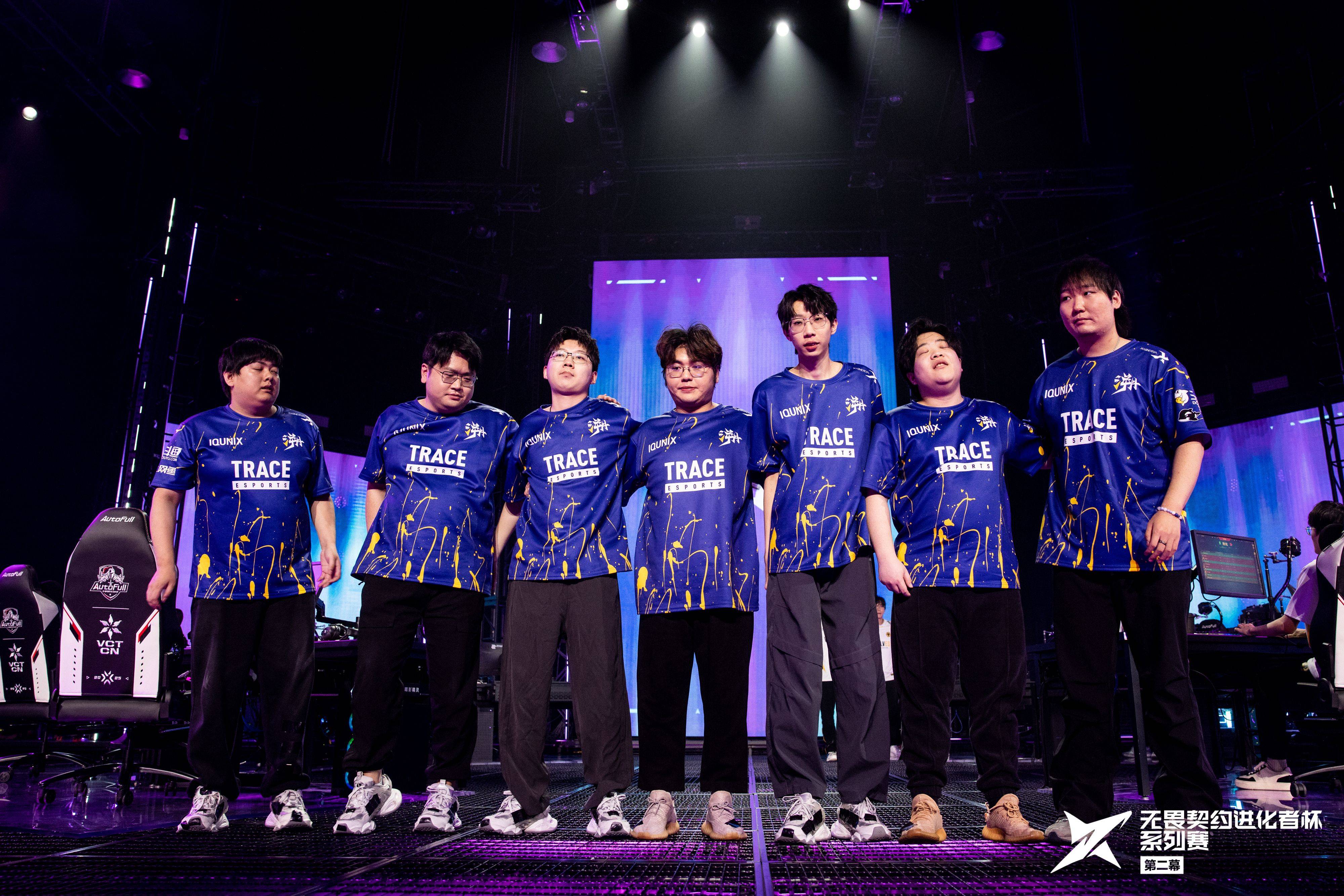 包含EDG险胜RNG，Uzi操刀奇招英雄翻盘激烈交锋小组赛，让粉丝疯狂欢呼的词条