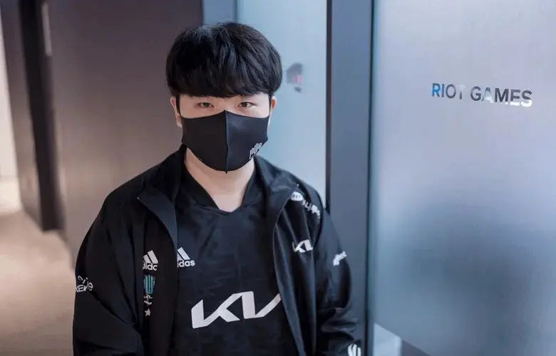 100T横扫DK，Oner线上压制力十足宿敌对决四强赛，让粉丝疯狂欢呼